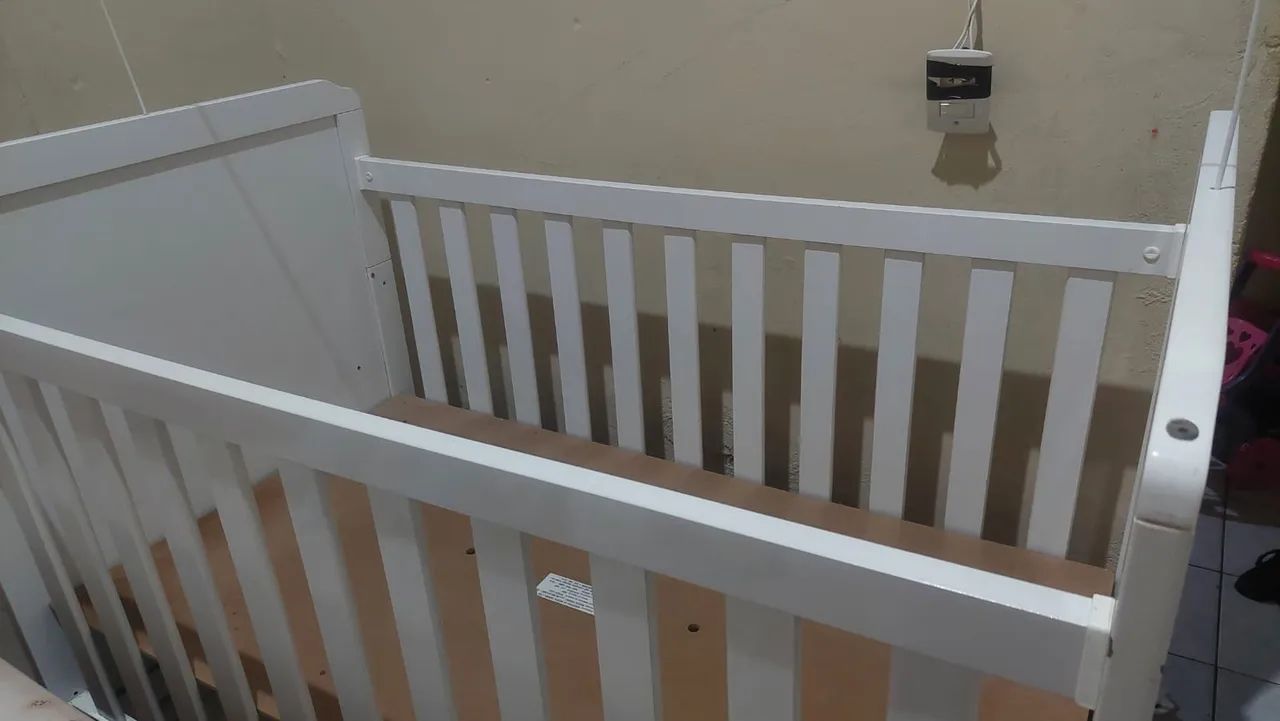 Berço de bebê branco em ótimo estado - Foto 2