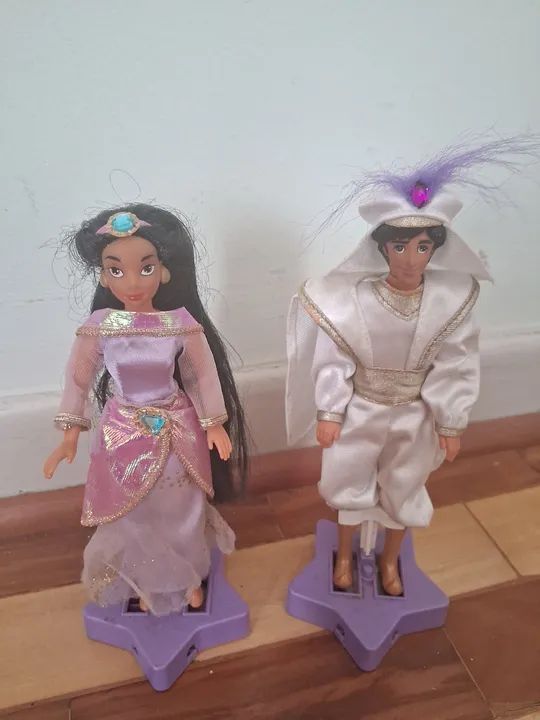 Princesa Jasmine e Alladin - importados