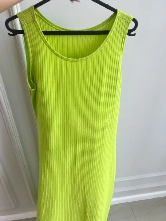 Vestido verde neon - tamanho M