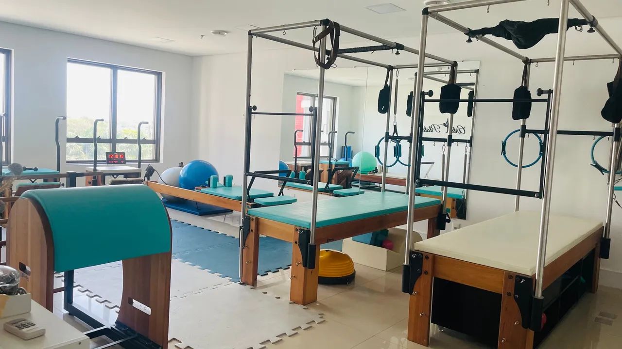 Equipamentos para Studio de pilates completo-  jogo de equipamentos+ móveis+acessorios