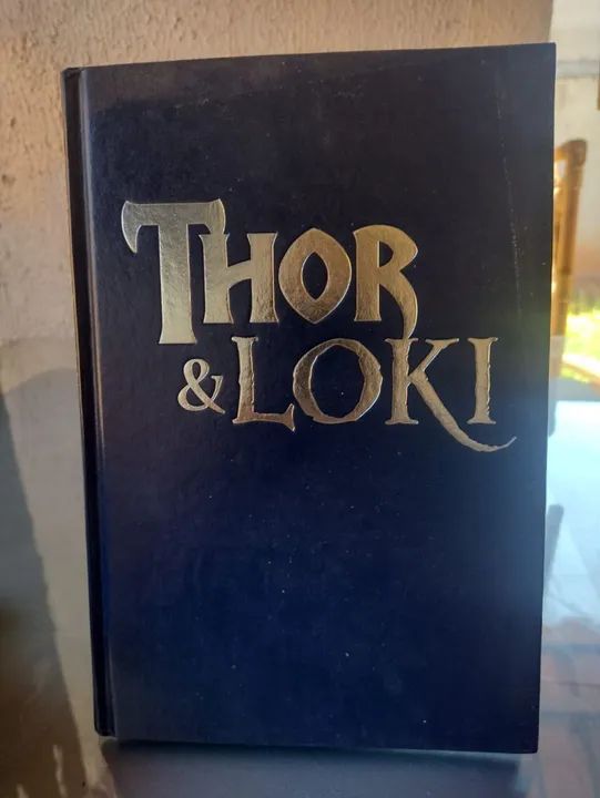 Livro Thor & Loki - Edição de Colecionador - Inglês 