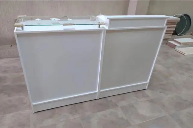 BALCÃO CAIXA + BALCÃO SIMPLES COM TAMPO DE VIDRO NOVO