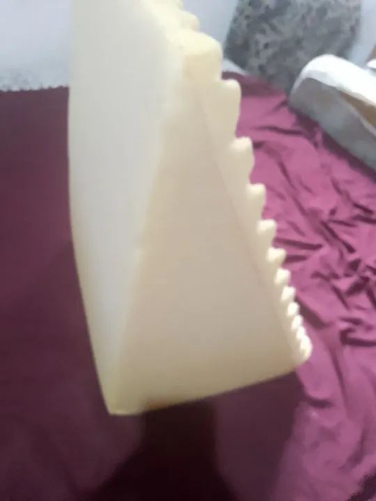 Travesseiro Triangular para Leitura na Cama - Foto 6