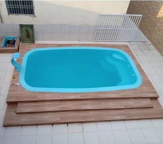 Piscina de fibra.
