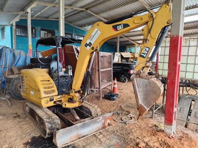 Miniescavadeira Caterpillar 302.5 revisada e operacional n case sany newholland jcb etc - Foto 3