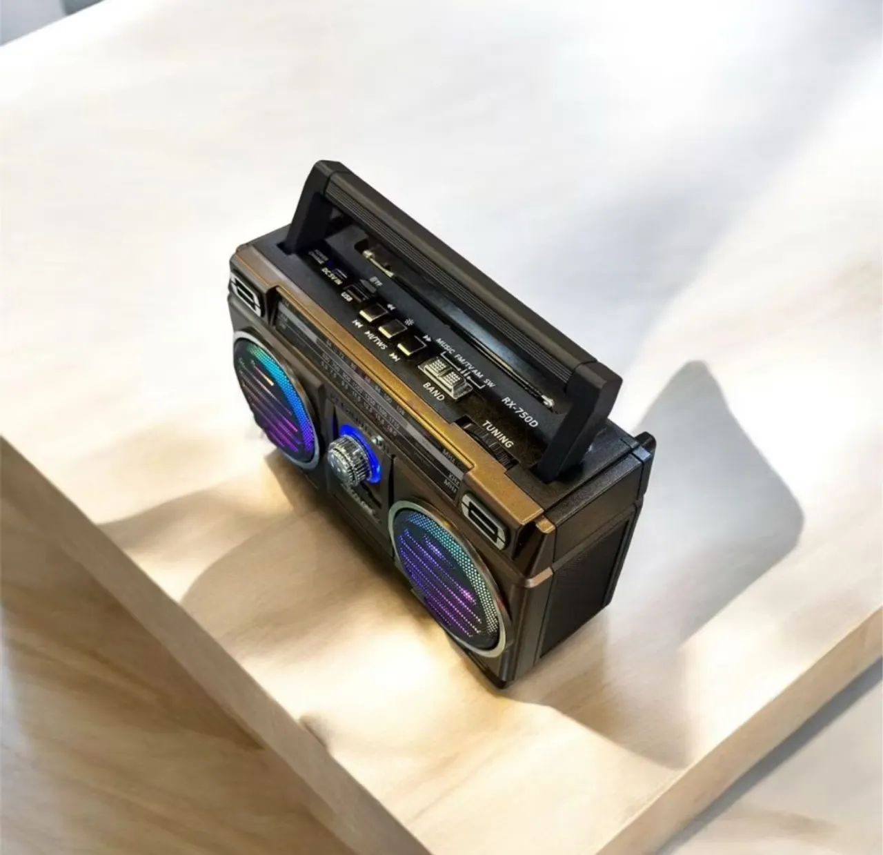 Rádio AM/FM/TV/SW com Bluetooth e Iluminação LED - Foto 3