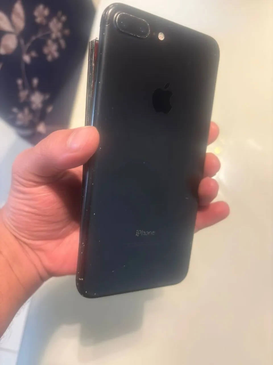 iPhone 7 plus 128 gb (tela quebrada e não aceita chip)