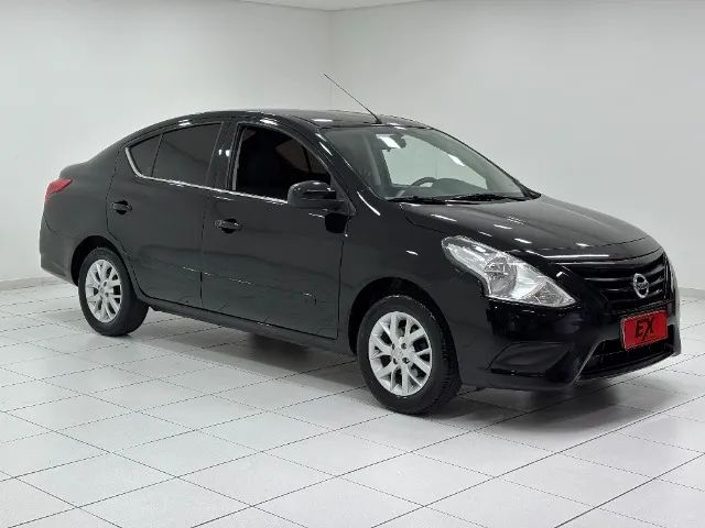 nissan versa sv automatico muito bem cuidado