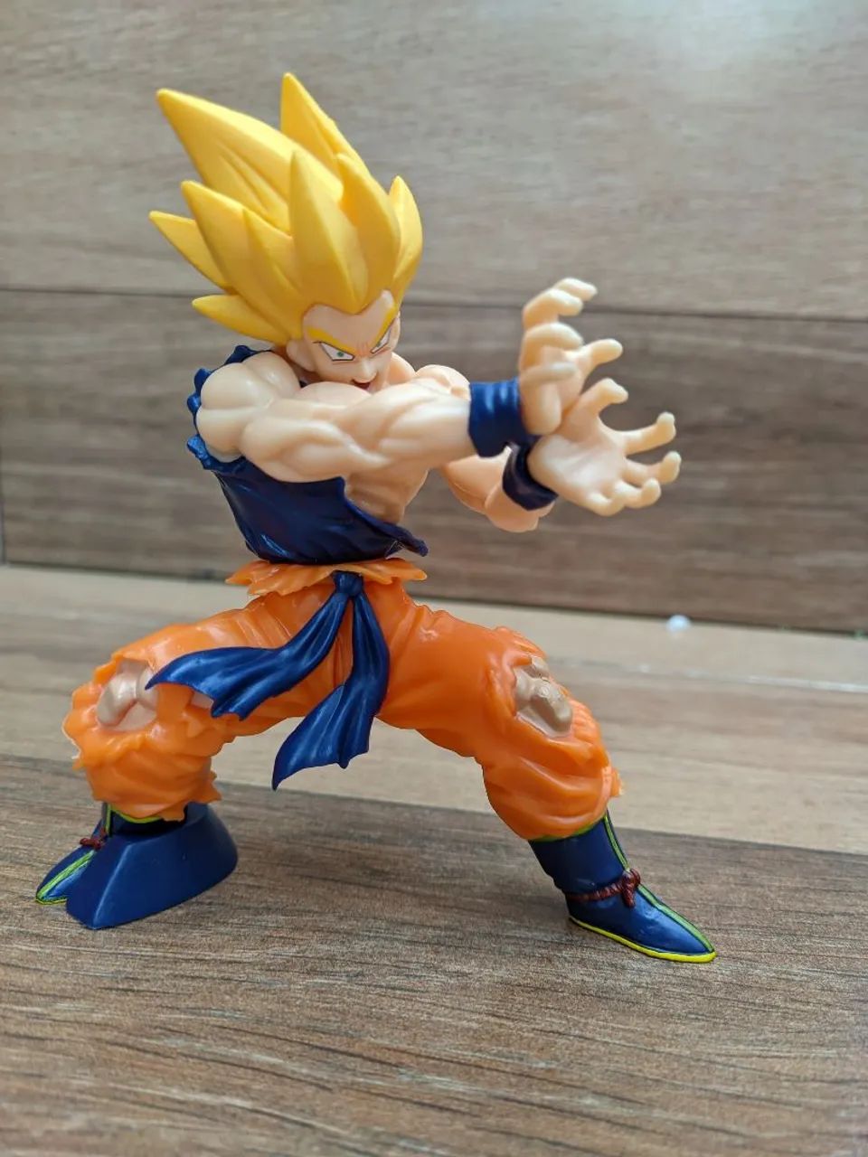 Boneco Dragon Ball Z Goku - Super Sayajin