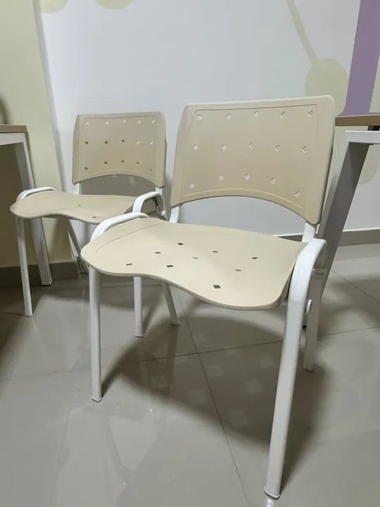 Par de Cadeiras - Ótimas para Escritório! - Foto 2