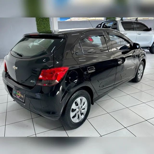 Chevrolet Onix JOY Hatch 1.0 8V Flex Mec. 4P 2019 - Foto 4