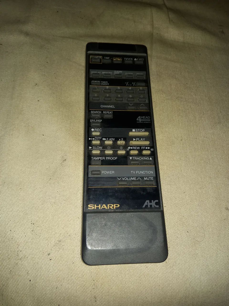Vidio cassete sharp modelo Vc-1094b,com controle original  - Foto 2