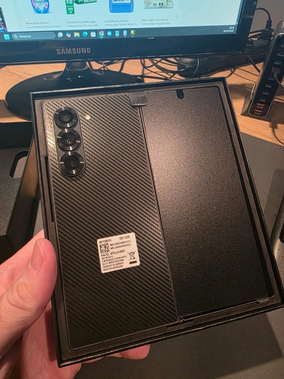 Galaxy Z Fold 664300603008514121