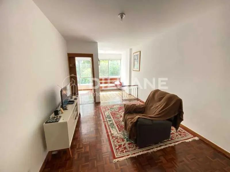 Apartamento : / Residencial / Leme