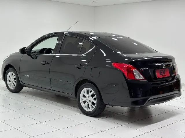 nissan versa sv automatico muito bem cuidado - Foto 5