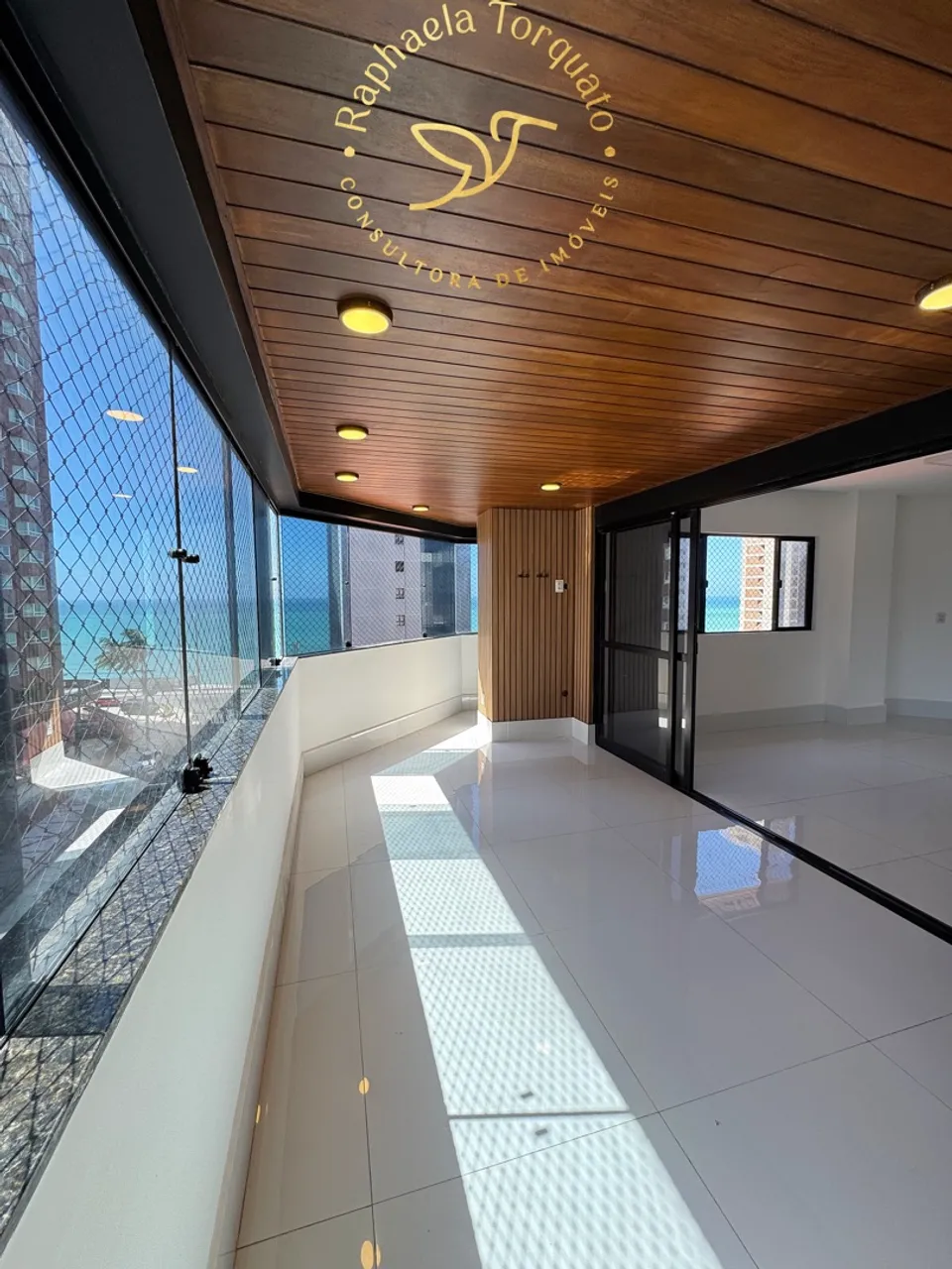 Apartamento vista mar e apenas 1 por andar em Petrópolis.