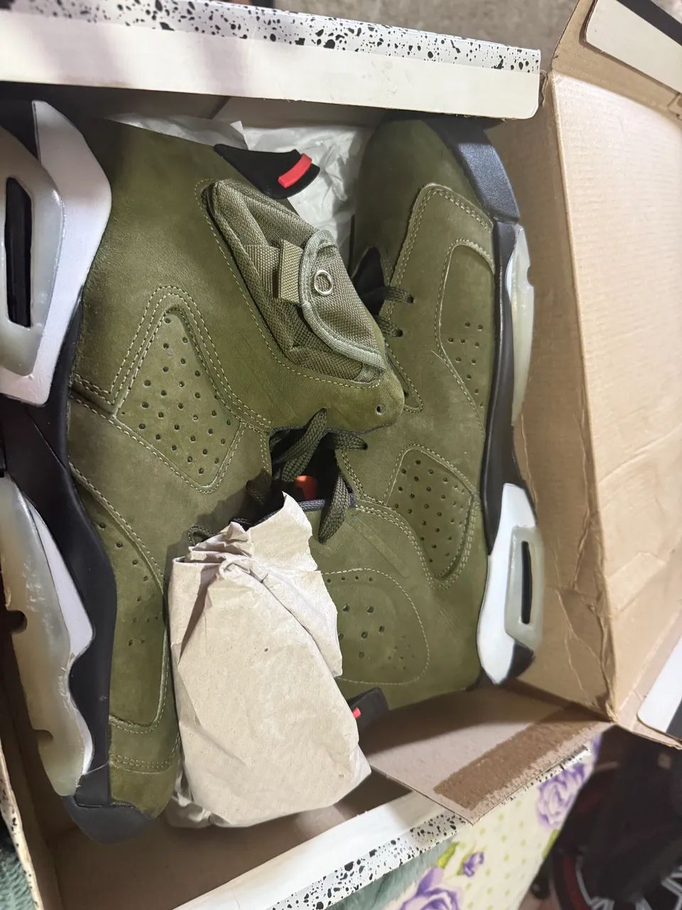 Jordan 6 verde militar  - Foto 2