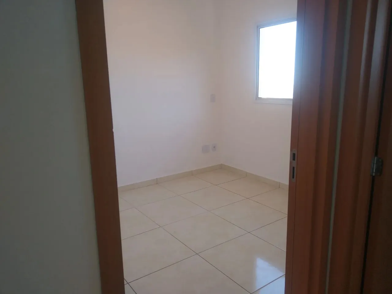 Alugo Apartamento Anhaguera B imóvel está localizado no bairro Setor Anhangüera B em Val