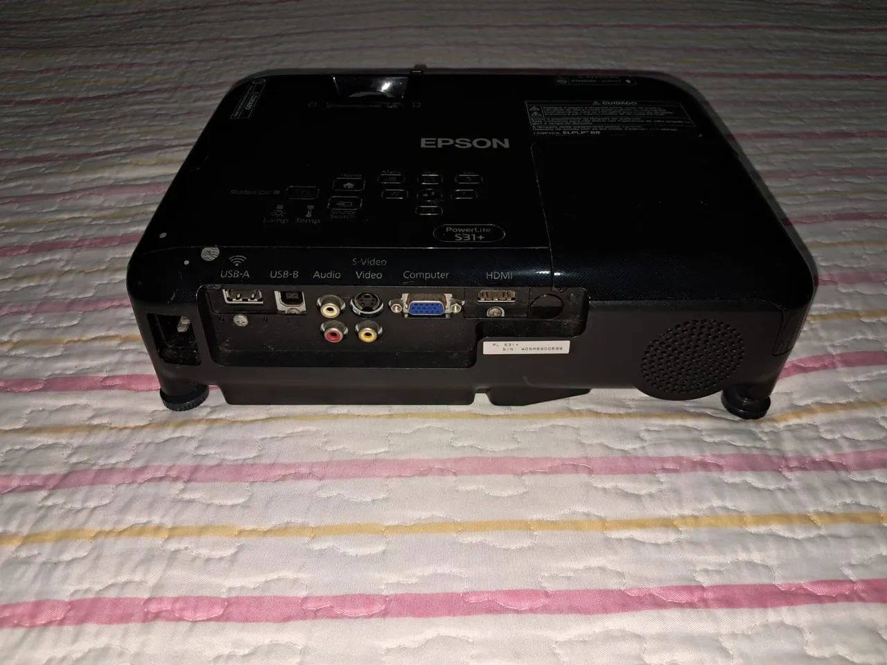 Projetor Epson 3LCD S31+, 3300 lumens, Full HD, imagem nítida, excelente estado pouco uso - Foto 2