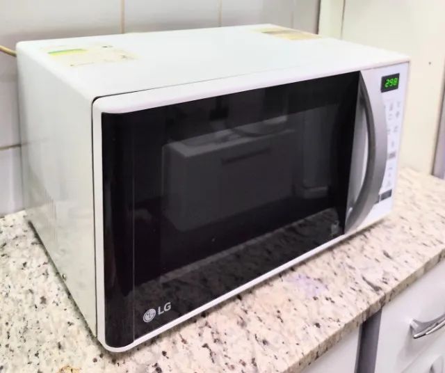 Micro ondas LG 25 litros 110 v - Foto 4