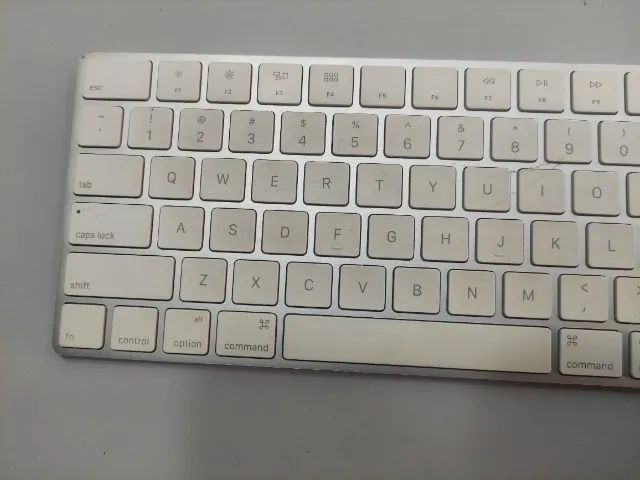  Apple Magic Keyboard A1644 Ceh (Usado)*Defeito Leia* - Foto 3