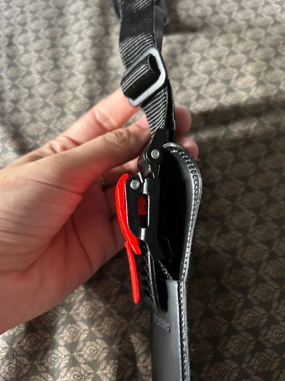 Cinta jugular micrometrica para capacete universal - Foto 2
