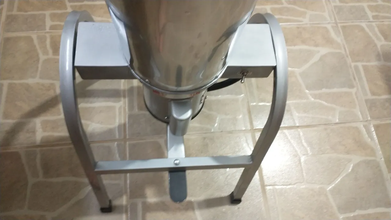 Liquidificador basculante industrial 15 litros
