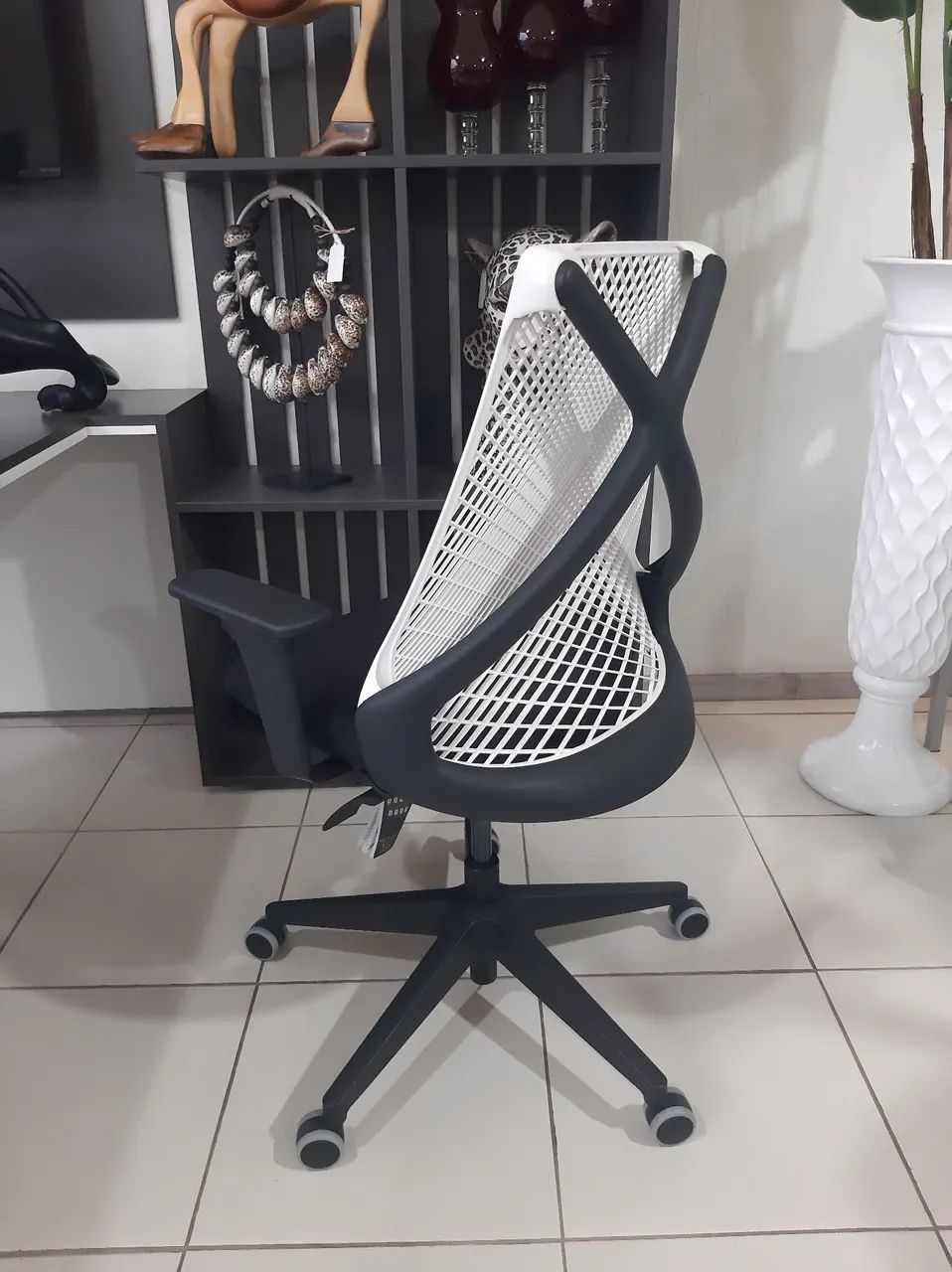 Cadeira de Escritório Ergonômica  - Foto 3