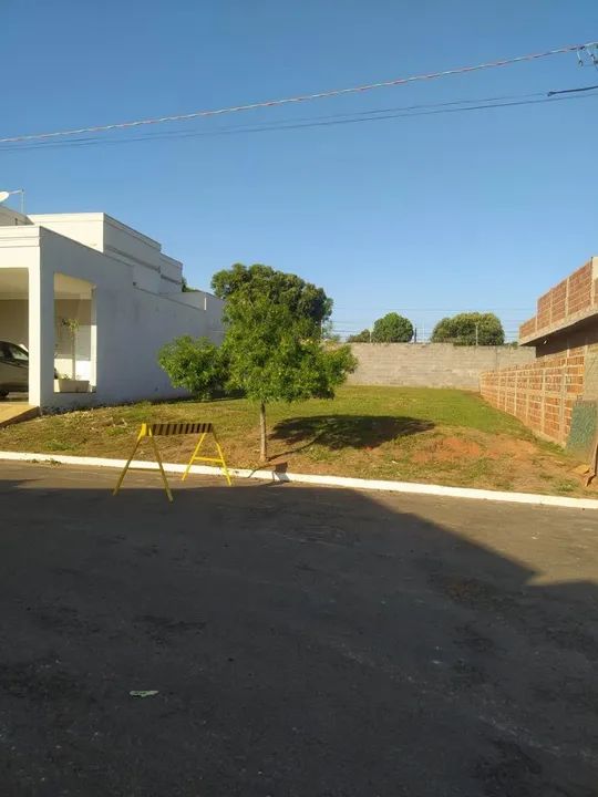 Terreno condomínio Mansour 