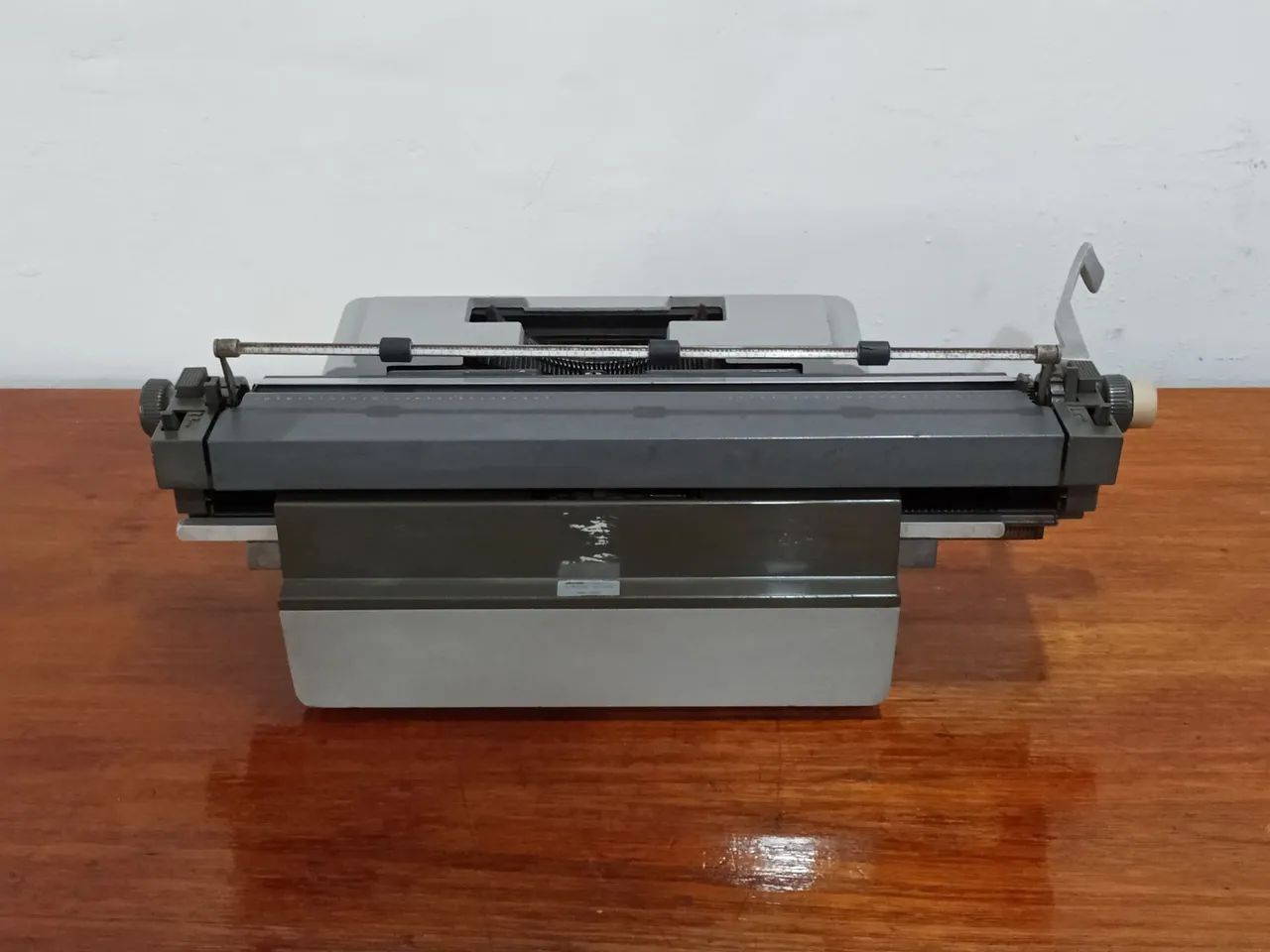 Máquina de Escrever Antiga Olivetti Linea 98 - Foto 3