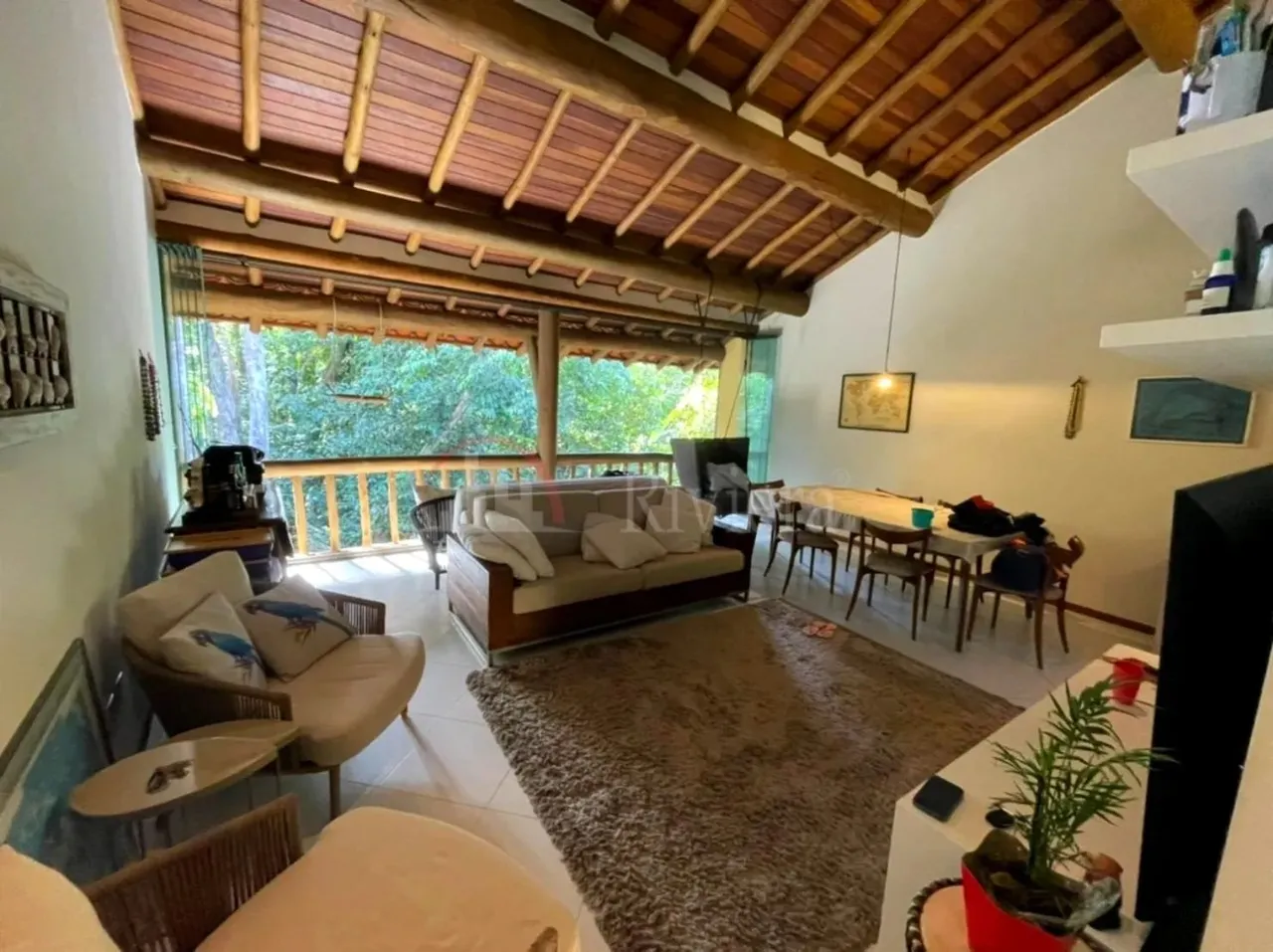 Casa a Venda em Maresias, Condomínio Fechado com Localização Privilegiada a 50 Metros da P