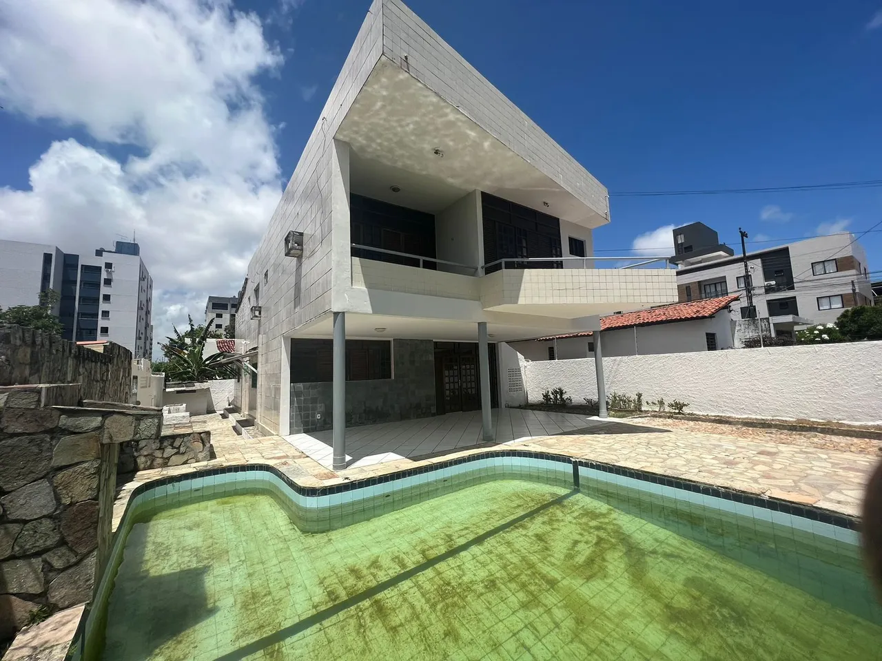 Grande oportunidade-Casa para vender com ótima localização no melhor do bairro Tambauzinho