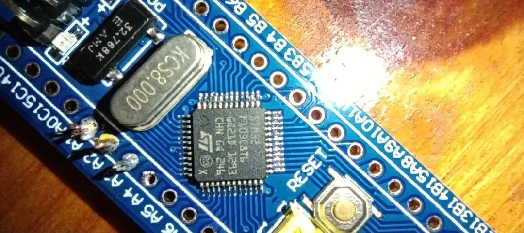 Controladores Stm32f103c8t6 + Stm32f103c6t6 + St-link V2 (original) - Foto 3