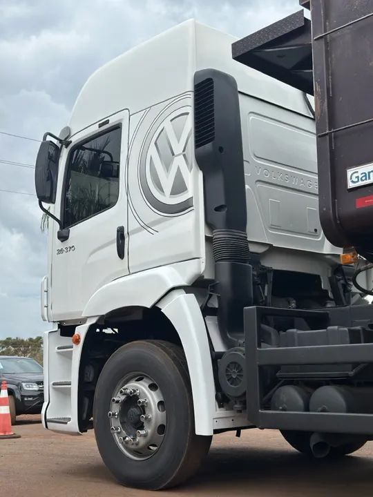 Volkswagen 6x4 Caçamba Agrícola traçado silagem  - Foto 7