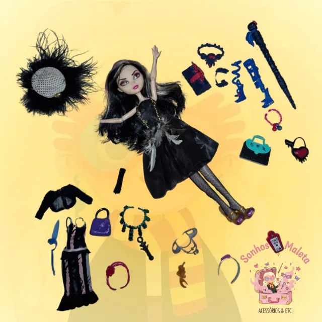 Lote Ever After High e Monster High