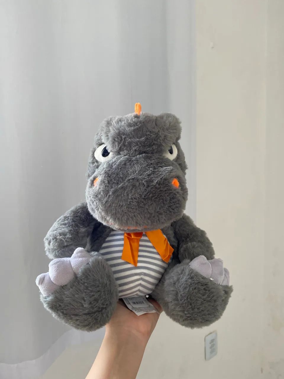 Pelúcia - Dinossauro cinza e laranja - Foto 3