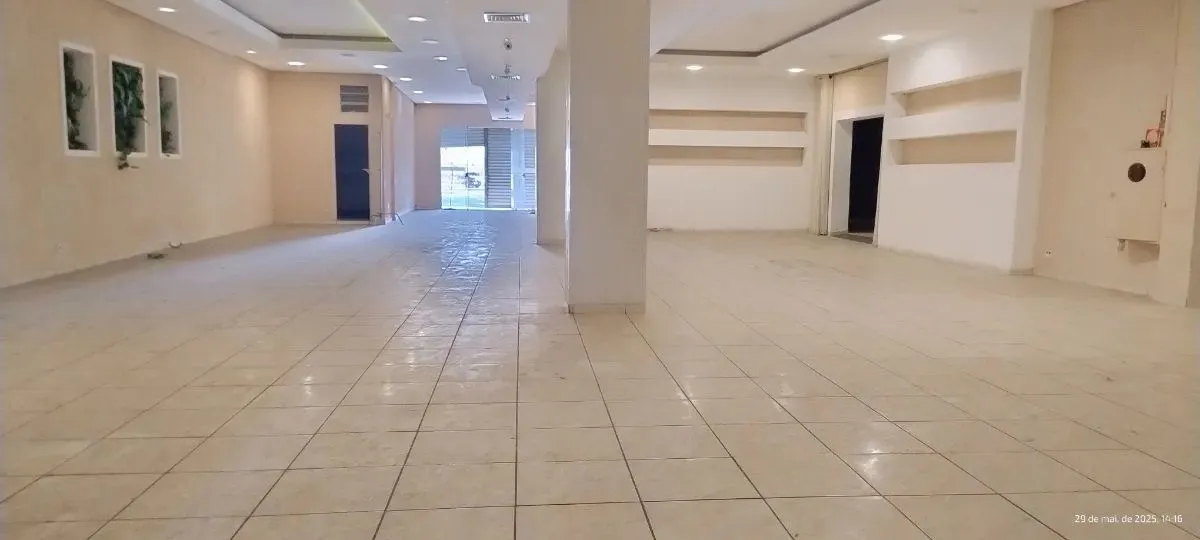 Loja de rua para venda e locação, 754m²