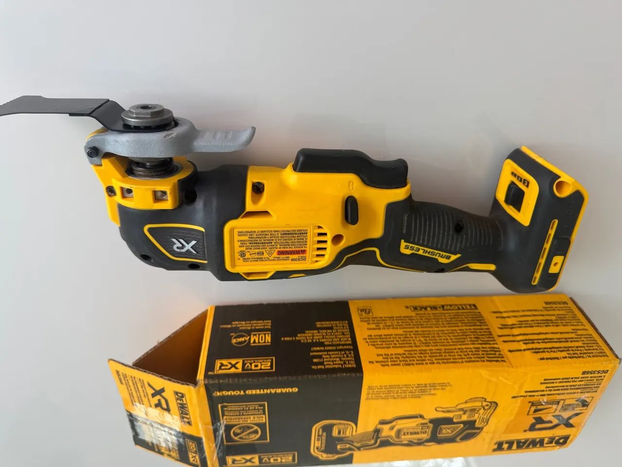 Cortadeira oscilante Dewalt 