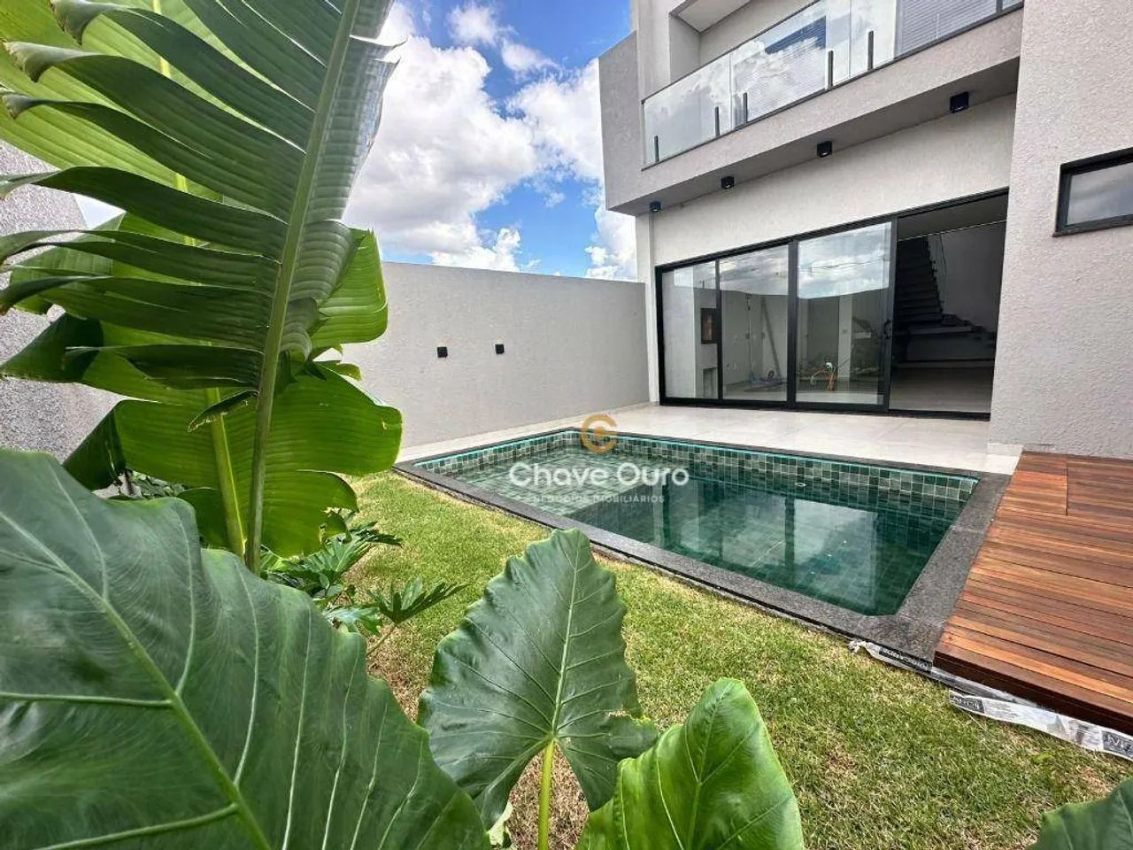 Casa com 3 dormitórios à venda, 171 m² por R$ 990.000,00 - Jardim Tocantins - Toledo/PR