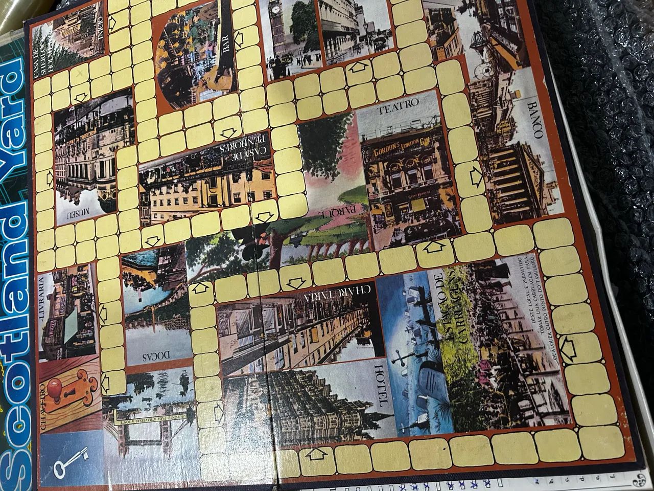 Jogo de tabuleiro Scotland Yard antigo  - Foto 5