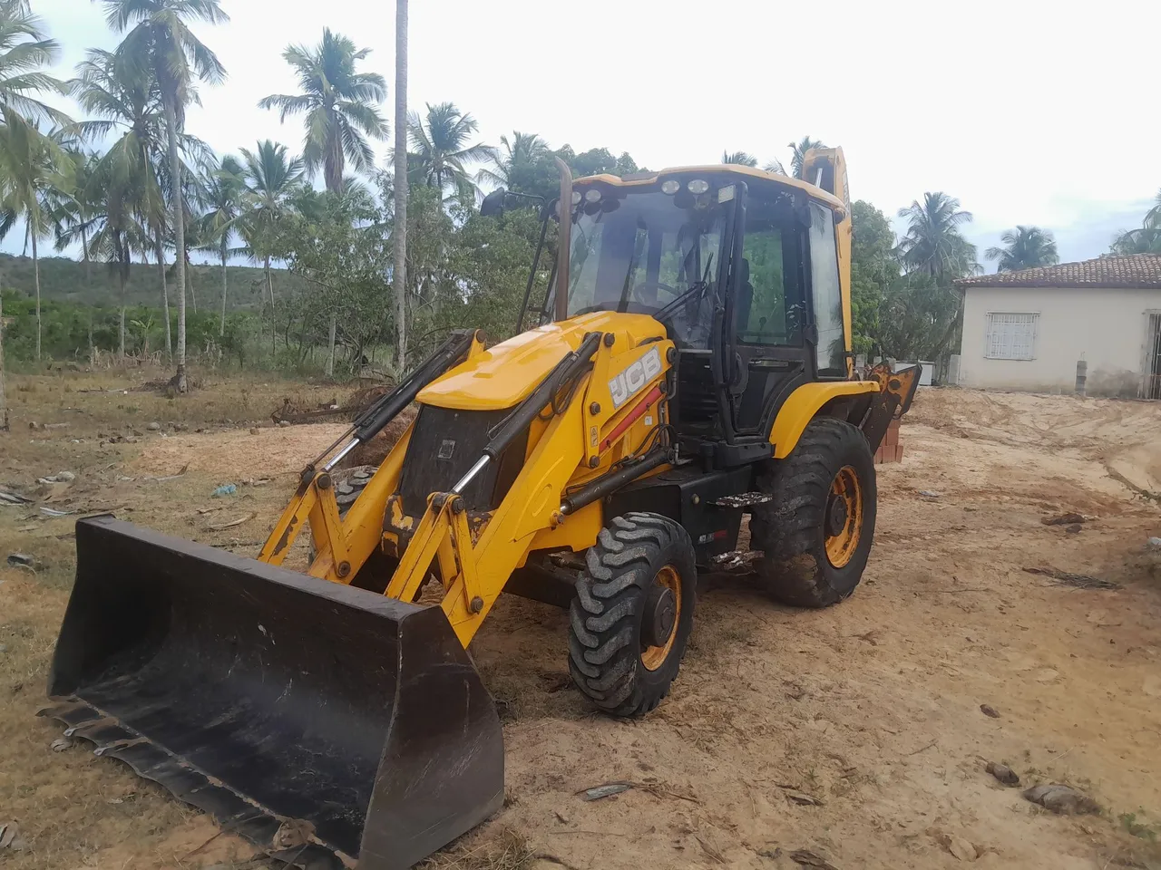 Retroescavadeira JCB