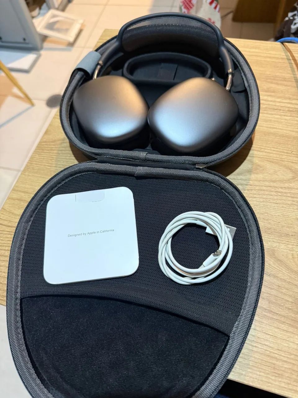 イヤホン AirPods Max (Lightning) Fone de Ouvido Apple Airpods Max USB-C - Estelar