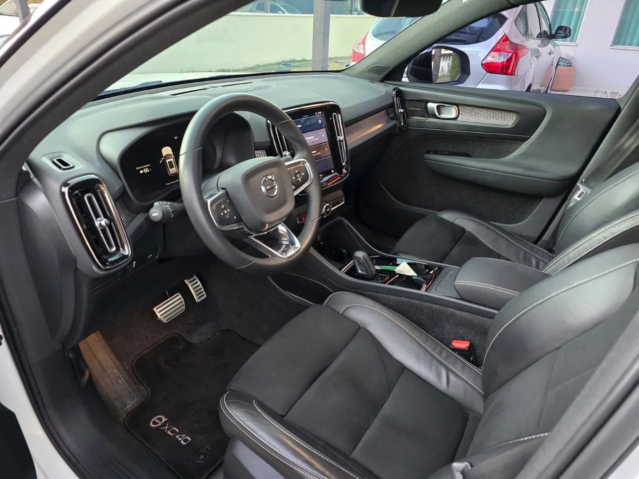 Vendo Volvo XC40 Recharge Pure 100% eletrica - 24 MIL KM RODADOS | 45 mil abaixo da fipe - Foto 5