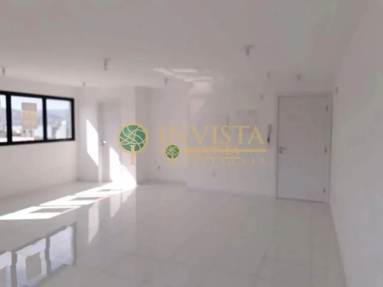 Sala comercial à venda, 50 m² e Vista Mar - Coqueiros, em Florianópolis. - Foto 4