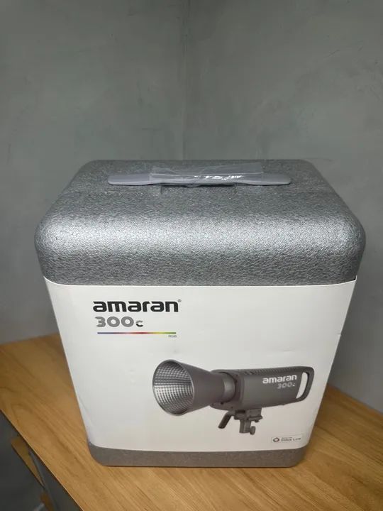 Amaran 300c - Iluminação para Filmagem e Fotografia