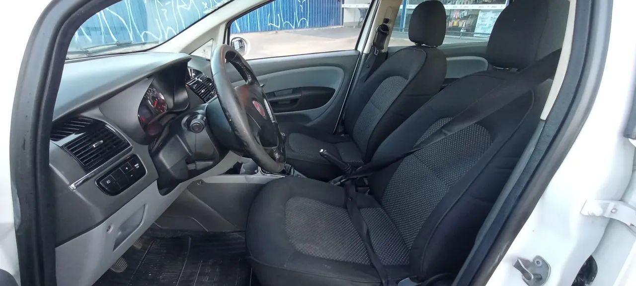 Fiat Linea essence 1.8 - Foto 10