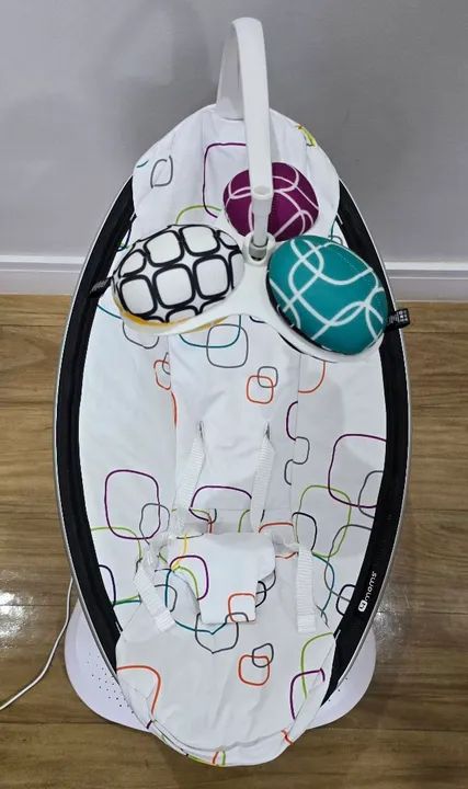 Cadeira de balanço elétrica 4moms Mamaroo - Foto 2