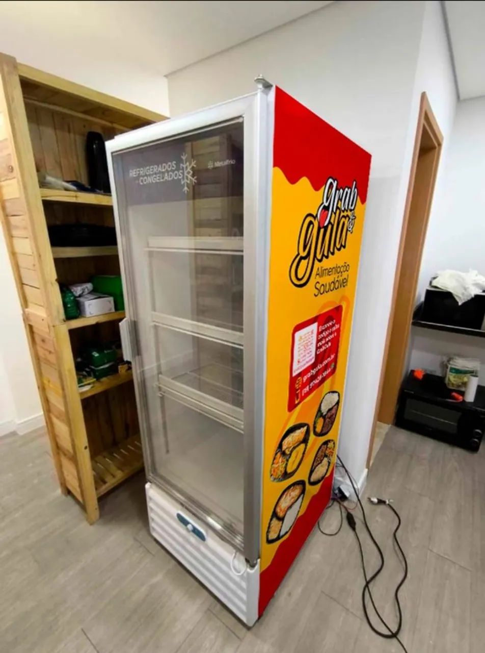 Freezer Expositor Vertical Metalfrio 127v (seminovo)