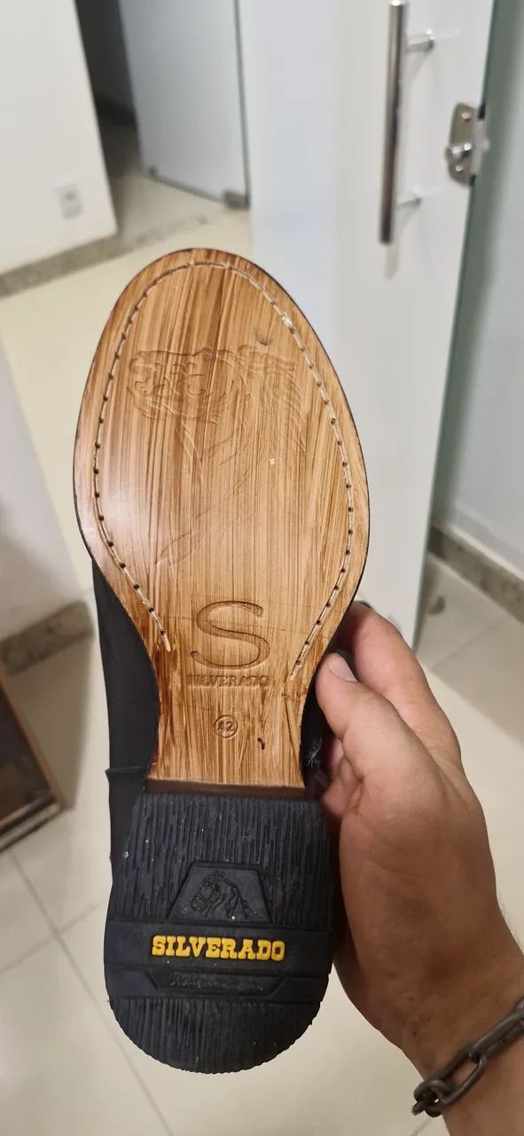 Bota de couro legítimo novíssima - Foto 5
