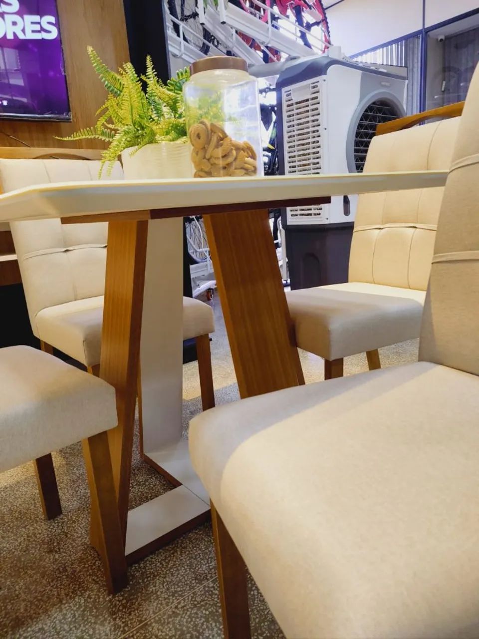 CONJUNTO MESA GRÉCIA COM 4 CADEIRAS ISABELLE.  - Foto 2